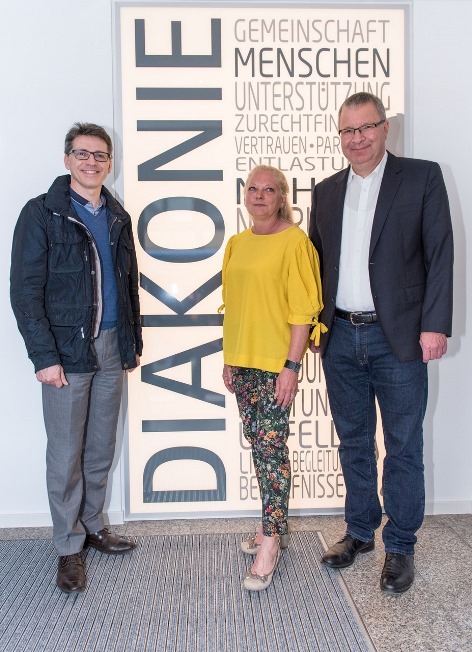 (v.l.) 2. Vorstand Rainer Gräßle, Geschäftsführung Bettina Späth, 1. Vorstand Dr. Rolf Sons, Foto: Christiana Kunz (HST)